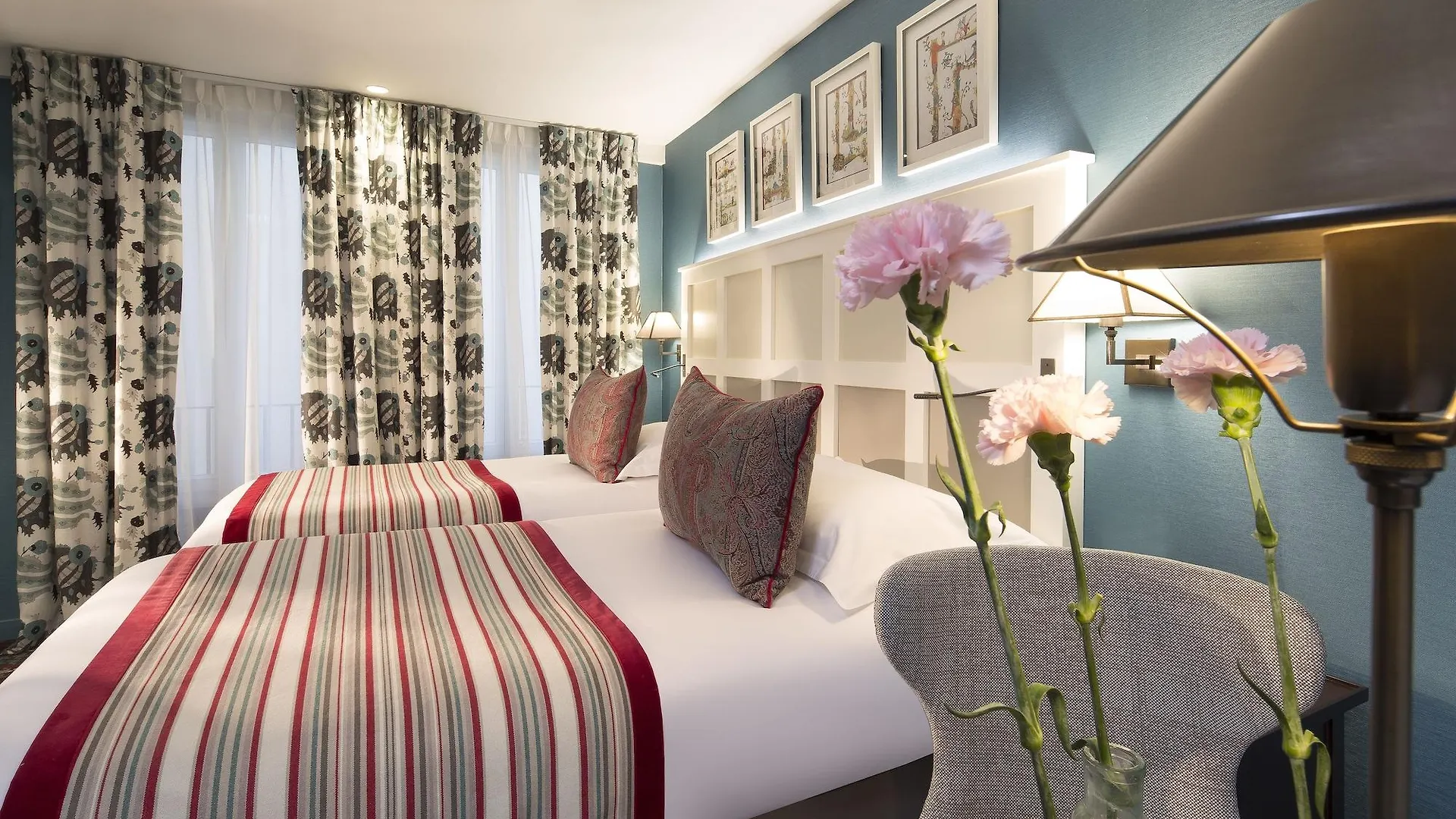 Hotel Les Tournelles Paris