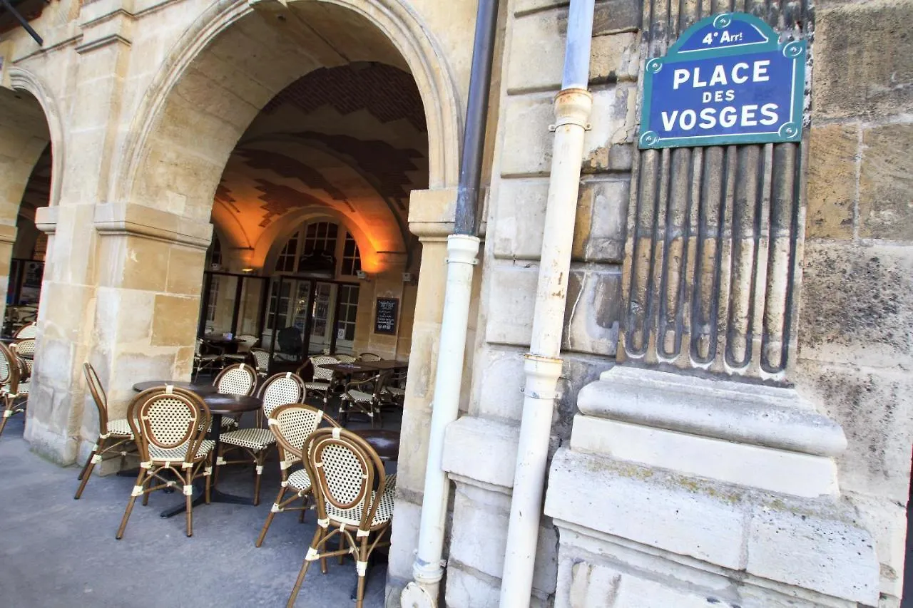 Hotel Les Tournelles Paříž